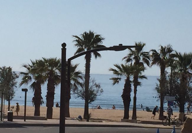 Appartement à Fréjus - Port FREJUS Appartement d'exception  3 Pièces de 64 m2 Balcon vue mer, climatisé, avec piscine WIFI 6 Personnes Appartement à Fréjus - Port FREJUS Appartement d'exception  3 Pièces de 64 m2 Balcon vue mer, climatisé, avec piscine WIFI 6 Personnes