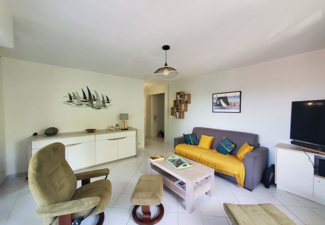  à Fréjus - Port FREJUS 3 Pièces climatisé 80m2 4 Personnes proche plages et base nature