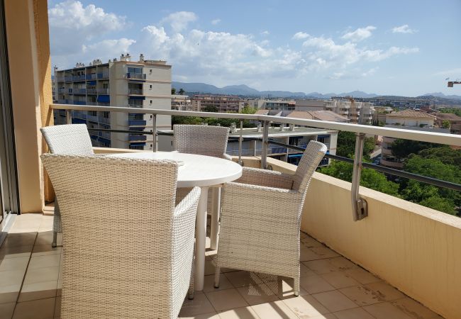 Studio à Fréjus - FREJUS PLAGE La Miougrano T1 Bis 36m2 Piscine - Plage à 150m Beau balcon 4 Personnes