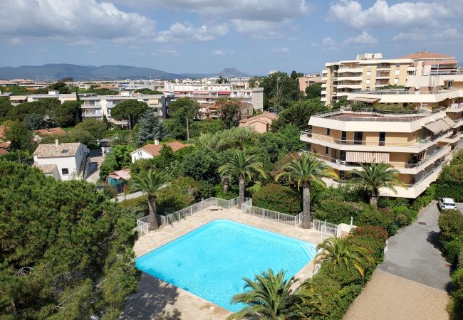 Studio à Fréjus - FREJUS PLAGE La Miougrano T1 Bis 36m2 Piscine - Plage à 150m Beau balcon 4 Personnes