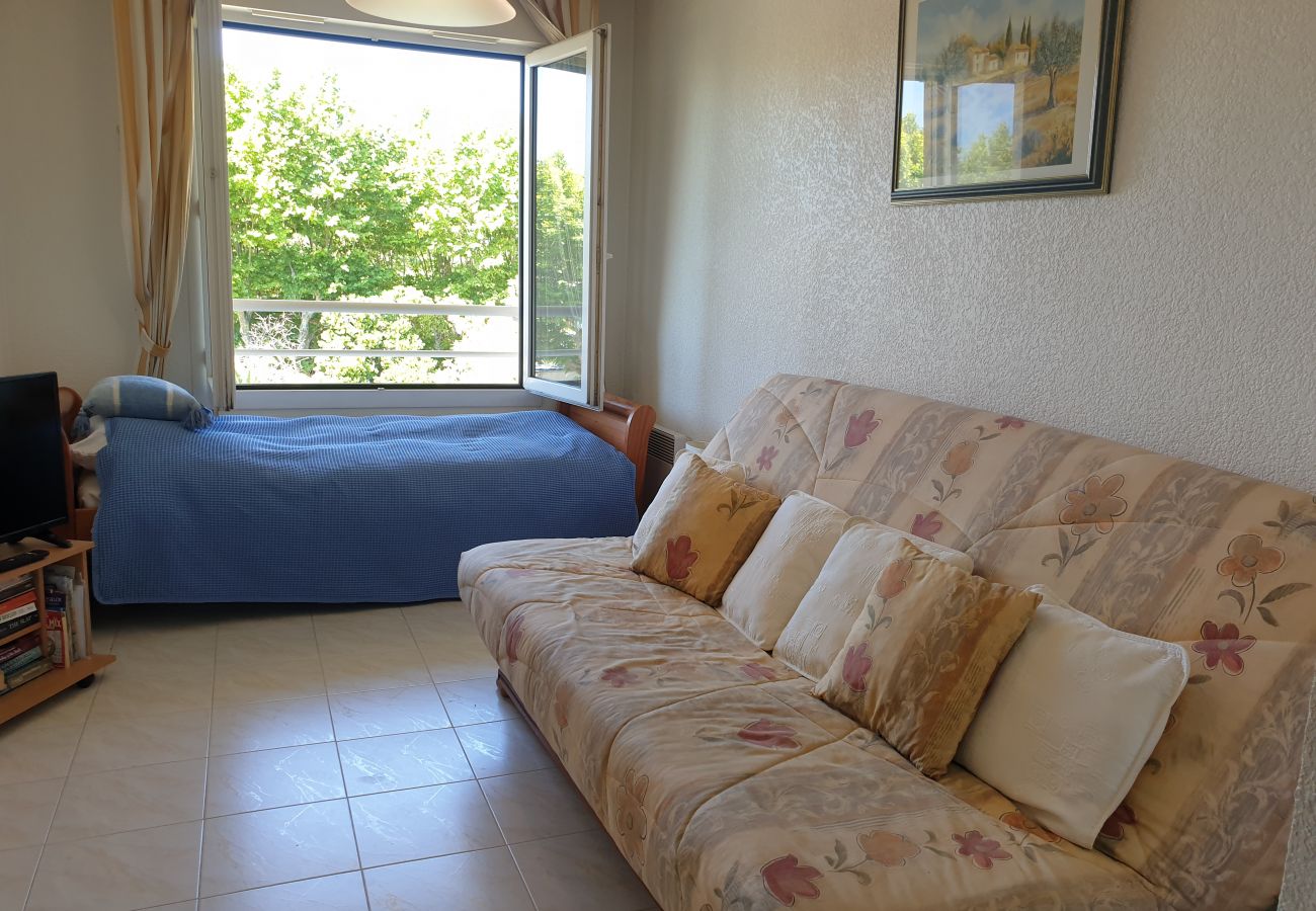 Studio à Fréjus - Port Fréjus 100m des plages et de la base nature, studio 23 m2, 4 couchages, balcon parking privatif