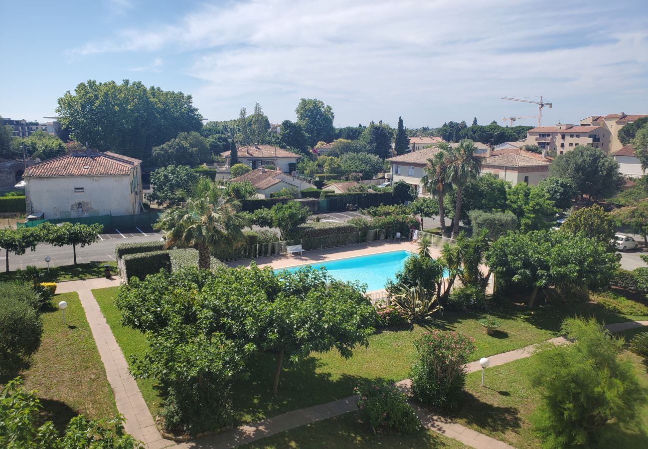 Appartement à Fréjus - Fréjus : Grand appartement climatisé de 95m2 pour 6 personnes dans résidence avec piscine à moins de 2km des plages