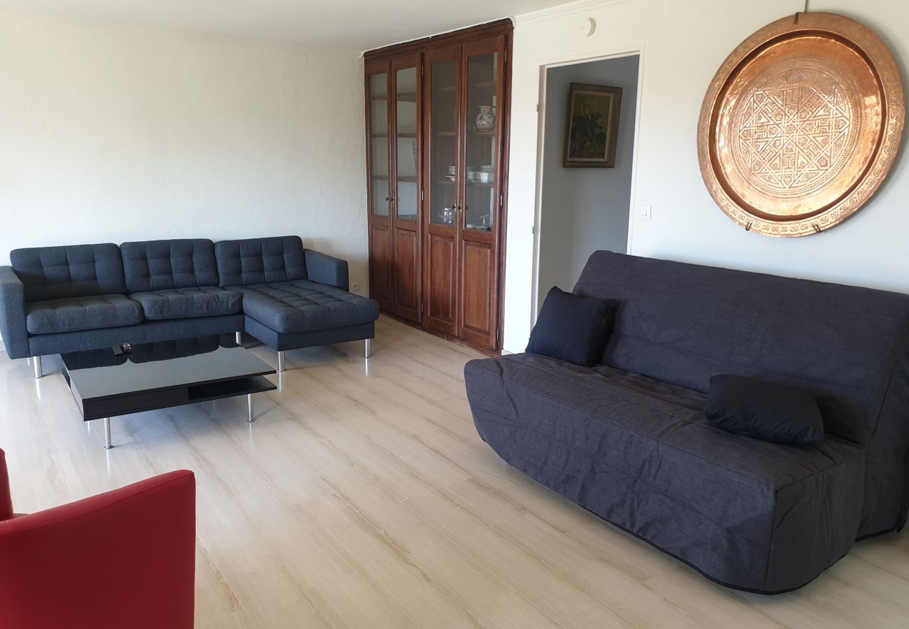 Appartement à Fréjus - Fréjus : Grand appartement climatisé de 95m2 pour 6 personnes dans résidence avec piscine à moins de 2km des plages