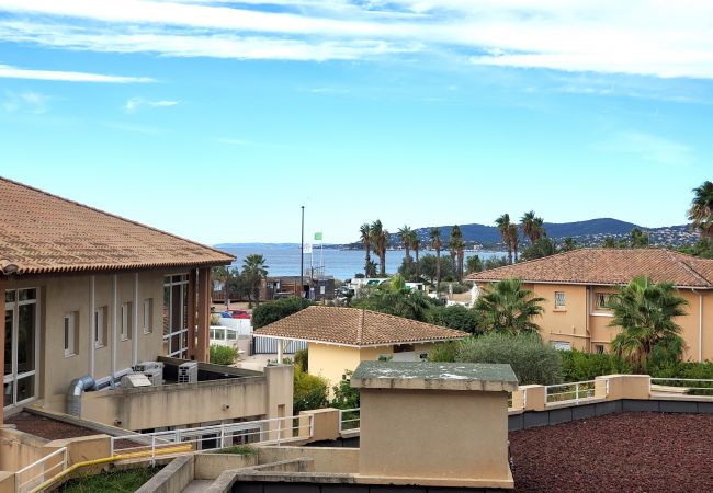 Appartement à Fréjus - CAP HERMES Magnifique logement climatisé 6 couchages Vue mer accès direct Plage avec Parking en sous-sol Appartement à Fréjus - CAP HERMES Magnifique logement climatisé 6 couchages Vue mer accès direct Plage avec Parking en sous-sol