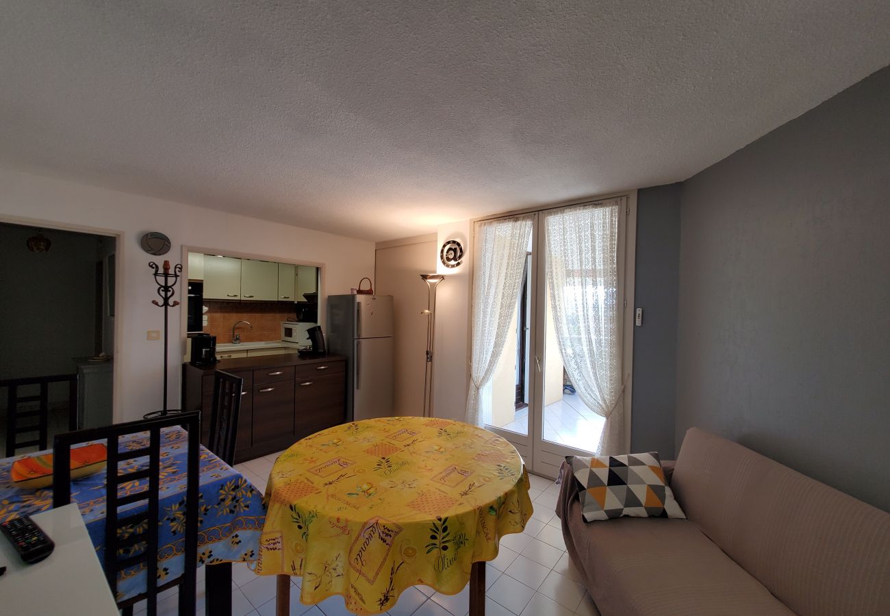 Appartement à Fréjus - Miougrano 3 Pièces Climatisé 48m2 Balcon, Piscine, Parking, Proche de tout