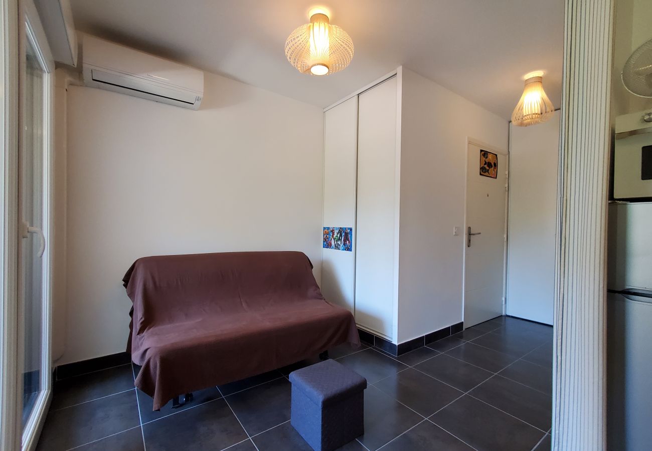 Studio à Saint Raphael - St RAPHAEL Studio 30m2 Climatisé Piscine Parking