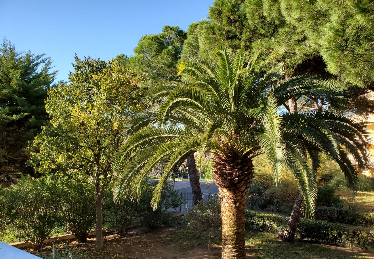 Appartement à Fréjus - MIOUGRANO T2 55m2 Lumineux Climatisé Plage Piscine Parking