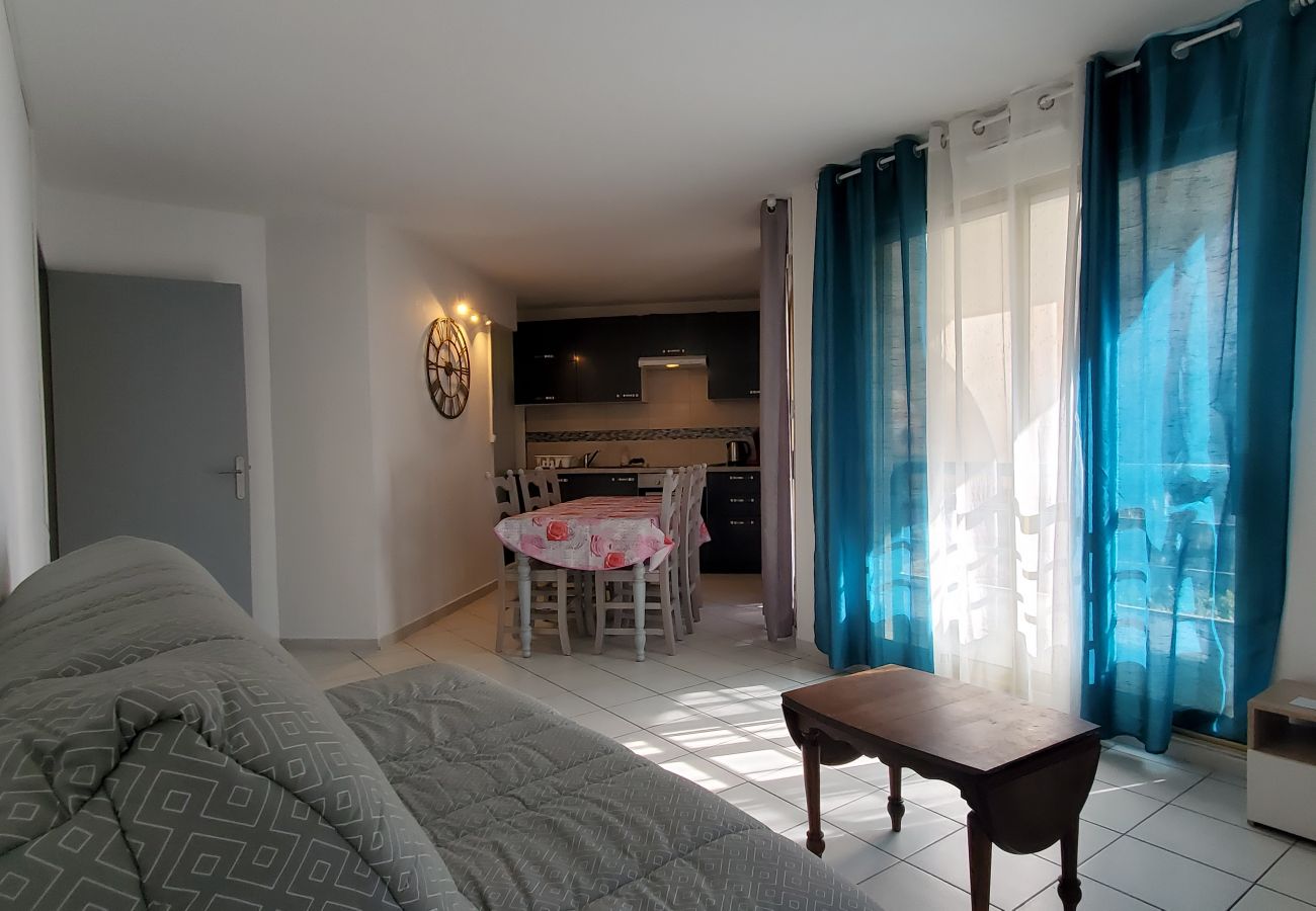 Appartement à Fréjus - Résidence OPEN, Grand T2 de 47m2, climatisé, 6 couchages, piscine, plages à 150m, parking privé