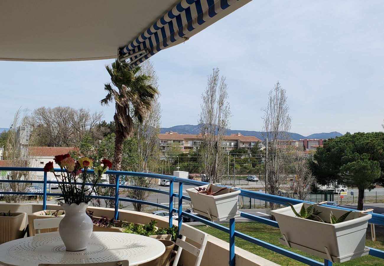 Appartement à Fréjus - Fréjus Plage, Le Sextant, Grand T2 de 52m2, 3/4 personnes, piscine, grand balcon, WIFI Fibre SFRclimatisé séjour, 400m des plages