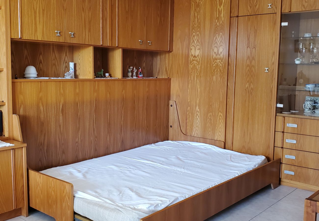 Appartement à Fréjus - Fréjus Plage, Le Sextant, Grand T2 de 52m2, 3/4 personnes, piscine, grand balcon, WIFI Fibre SFRclimatisé séjour, 400m des plages