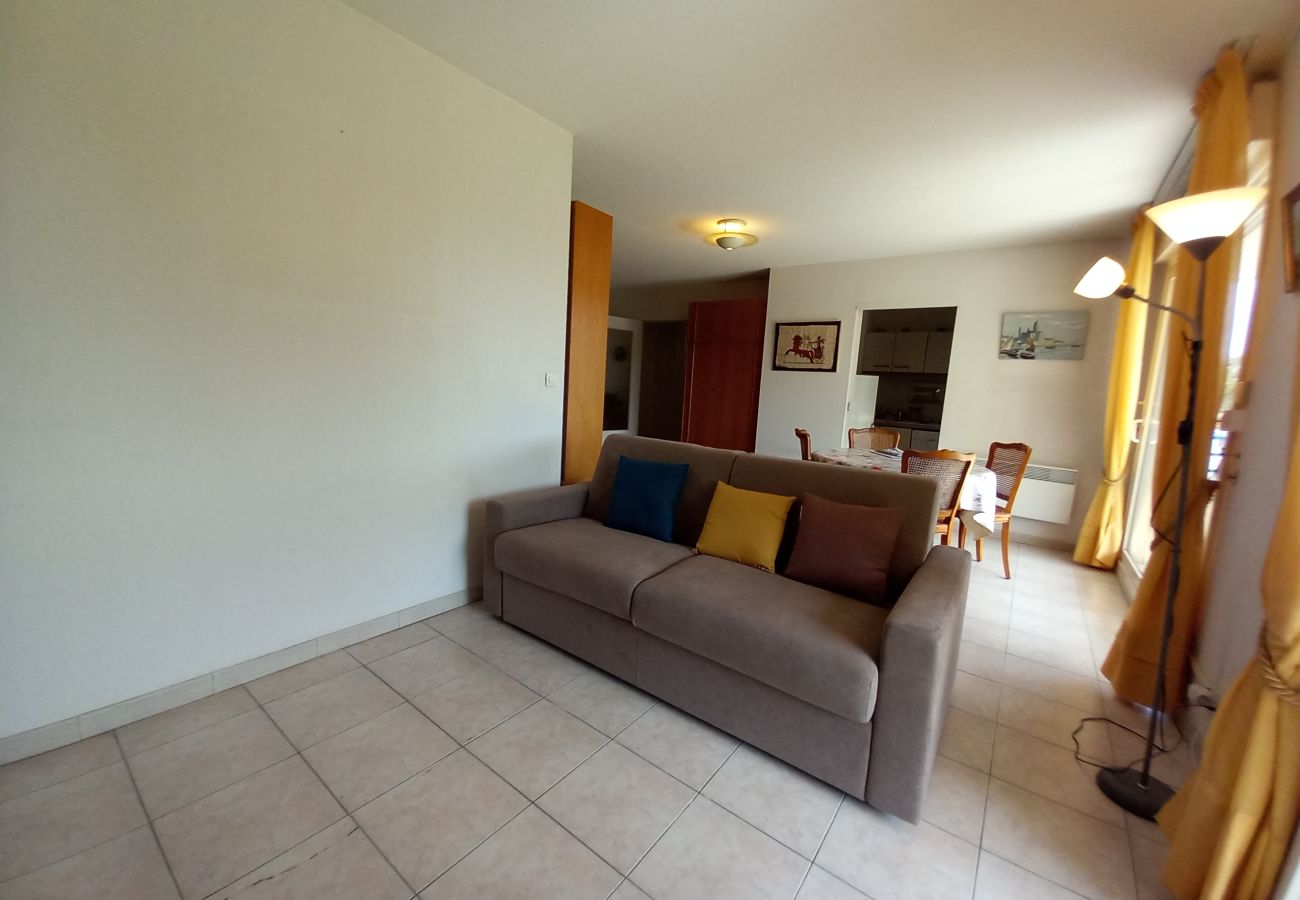 Appartement à Fréjus - Fréjus Plage, Le Sextant, Grand T2 de 52m2, 3/4 personnes, piscine, grand balcon, WIFI Fibre SFRclimatisé séjour, 400m des plages