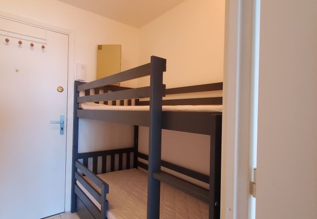 Studio à Fréjus - LE CAPITOLE Studio 27m2 vue mer climatisé avec balcon et parking privatif sécurisé à 30M à pied de la plage et de Port Fréjus Studio à Fréjus - LE CAPITOLE Studio 27m2 vue mer climatisé avec balcon et parking privatif sécurisé à 30M à pied de la plage et de Port Fréjus