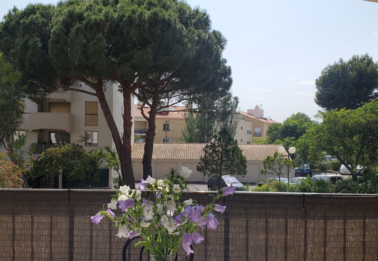 Appartement à Fréjus - Port Fréjus, Le Pré Saint Armand T2, 4 personnes, 38 m2, climatisé et parking privé