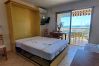 Studio à Fréjus - LE CAPITOLE, Vue mer, Studio cabine 27m2 les pieds dans l'eau, 2 adultes, 2 enfants, clim et garage