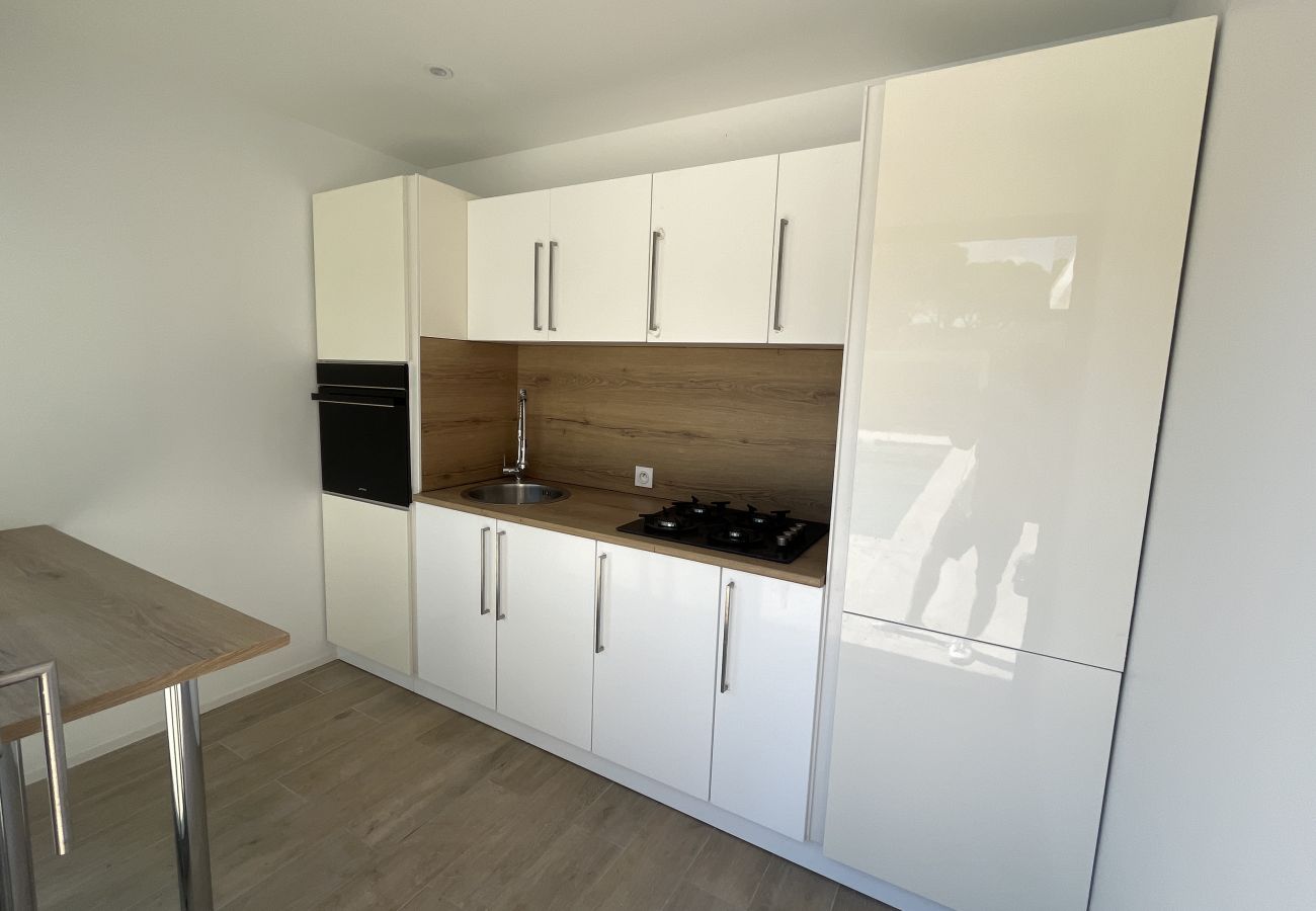 Villa à Fréjus - Villa neuve de 240m2, pestations luxe, piscine, 4 suites, grand confort, 10 mn des plages exceptionnel
