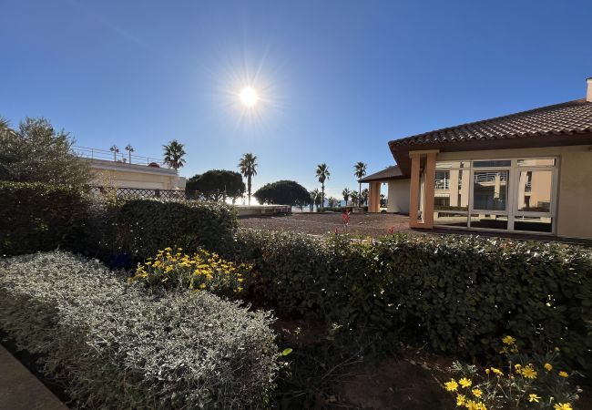 Appartement à Fréjus - Résidence Cap Hermès, T2/3, 40m2, 4-5 pers,  grande terrasse vue mer, climatisé, parking privatif, piscine Appartement à Fréjus - Résidence Cap Hermès, T2/3, 40m2, 4-5 pers,  grande terrasse vue mer, climatisé, parking privatif, piscine