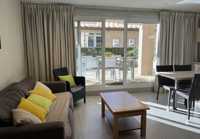 Appartement à Fréjus - Résidence Cap Hermès, T2/3, 40m2, 4-5 pers,  grande terrasse vue mer, climatisé, parking privatif, piscine Appartement à Fréjus - Résidence Cap Hermès, T2/3, 40m2, 4-5 pers,  grande terrasse vue mer, climatisé, parking privatif, piscine
