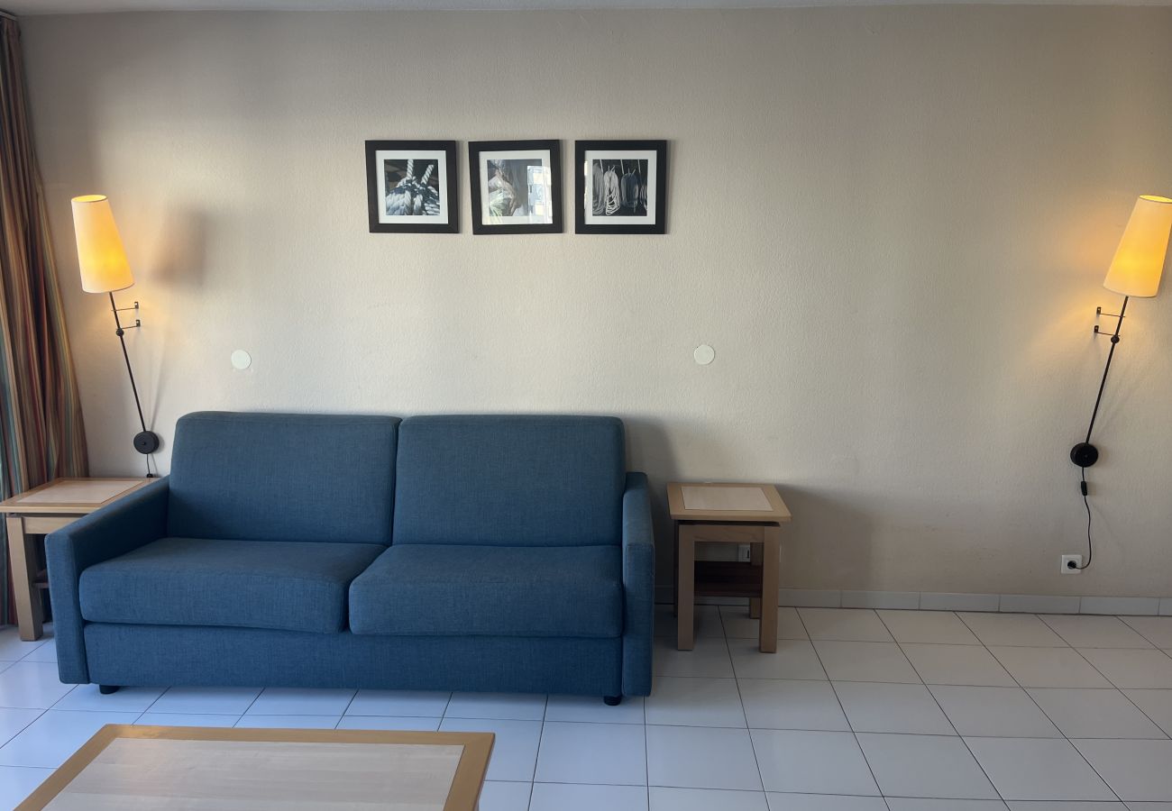 Studio à Fréjus - Cap Hermès 107, studio 30m2, 3 couchages, vue port, climatisé, parking et piscine