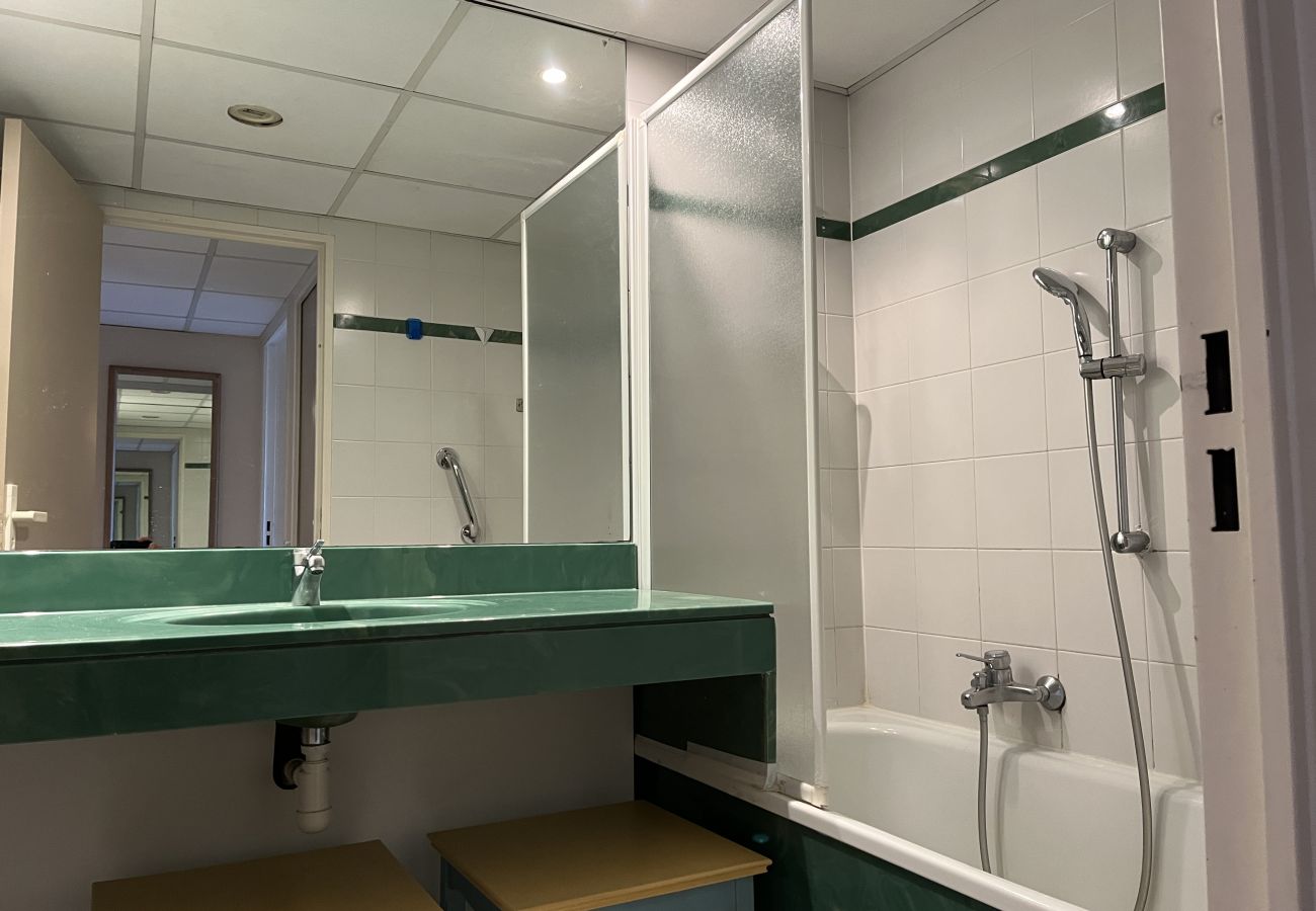 Appartement à Fréjus - Cap Hermès, 4eme étage vue port magnifique, pour 4 pers, clim, piscine, wifi, parking