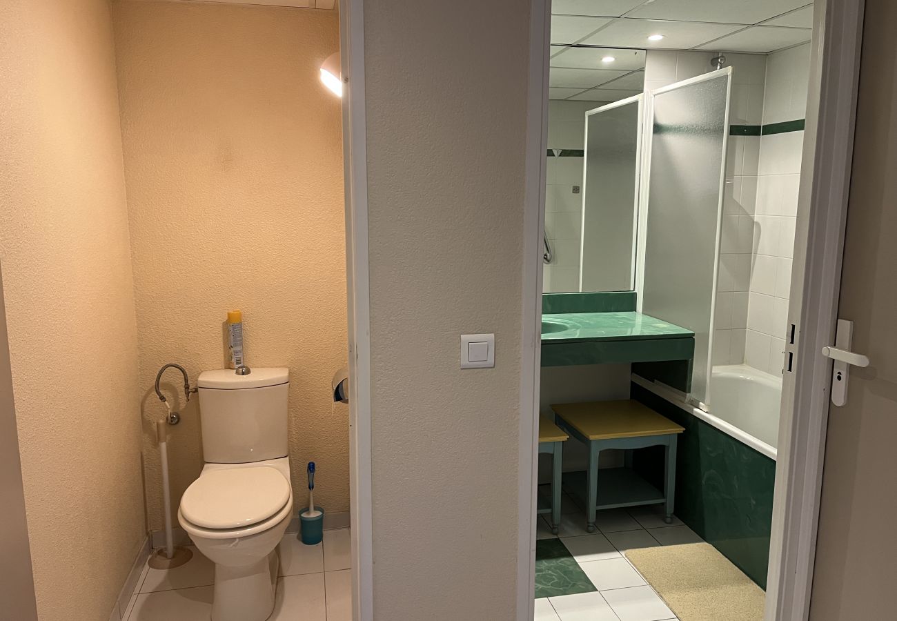 Appartement à Fréjus - Cap Hermès, 4eme étage vue port magnifique, pour 4 pers, clim, piscine, wifi, parking