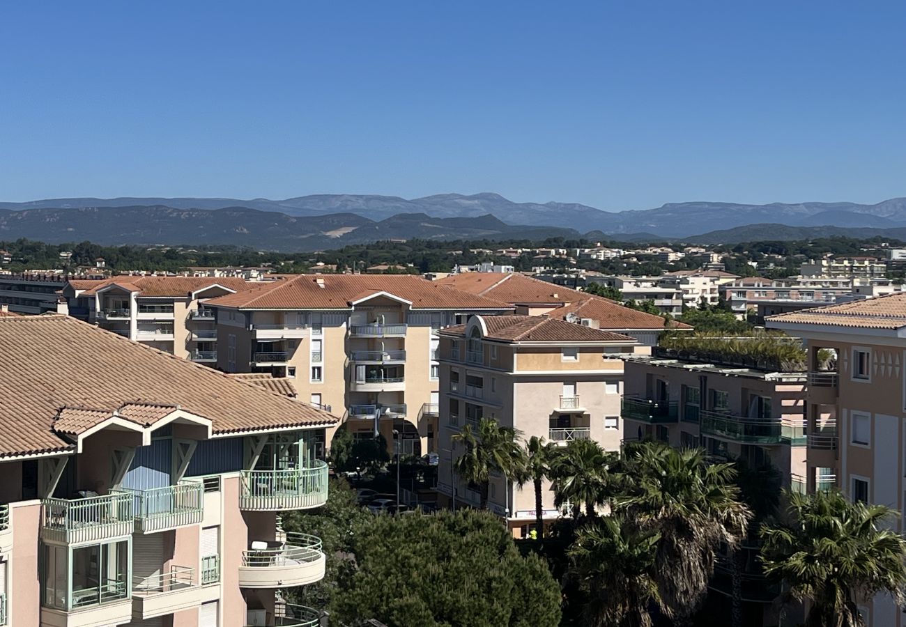 Studio à Fréjus - Le Capitole, front de mer, studio avec coin nuit pour 3 personnes, 26m2, balcon aperçu mer, climatisé parking privatif 