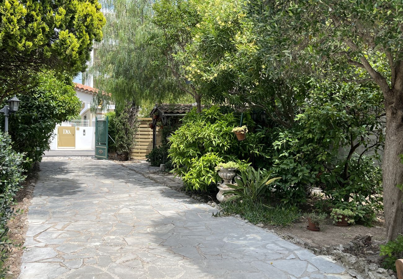 Maison à Fréjus - Fréjus Plage - 5mins à pied des plages - Maisonette avec jardin, 4p, au calme absolu