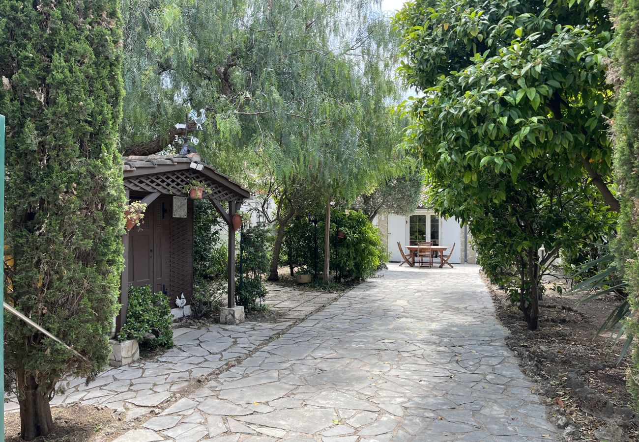 Maison à Fréjus - Fréjus Plage - 5mins à pied des plages - Maisonette avec jardin, 4p, au calme absolu