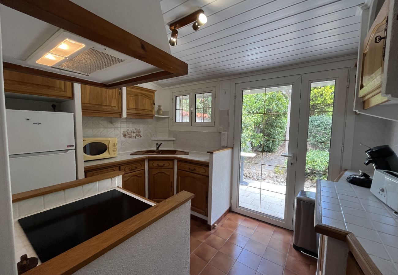 Maison à Fréjus - Fréjus Plage - 5mins à pied des plages - Maisonette avec jardin, 4p, au calme absolu