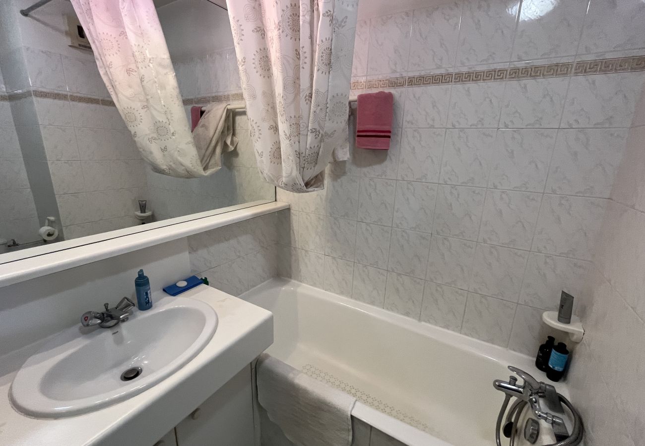 Appartement à Fréjus - Résidence OPEN, T2 41m2, pour 5 personnes, proche port, plages, piscine, parking privatif