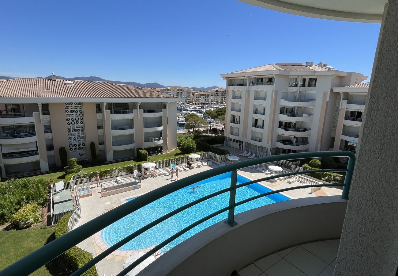 Appartement à Fréjus - Résidence OPEN, T2 41m2, pour 5 personnes, proche port, plages, piscine, parking privatif