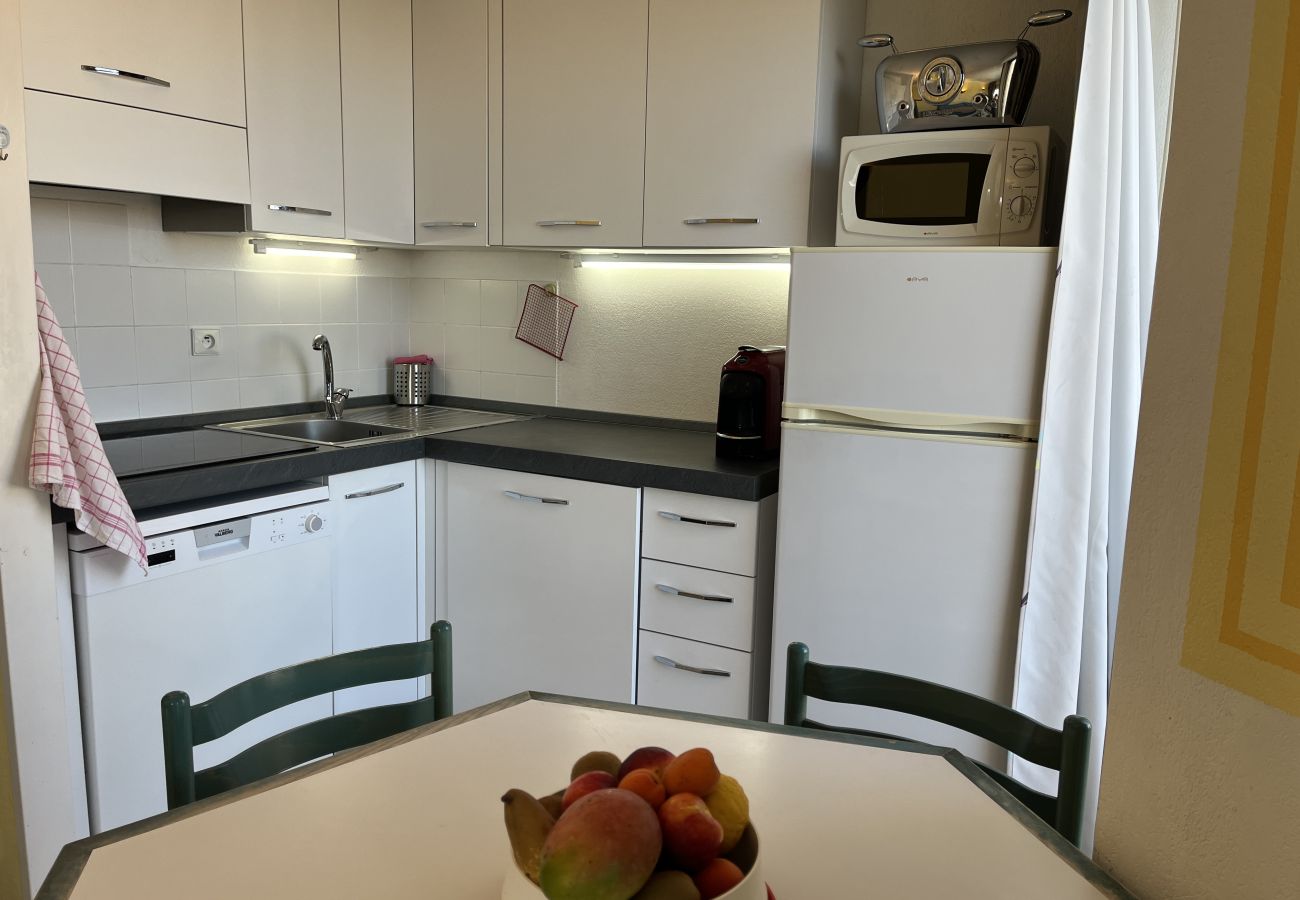 Appartement à Fréjus - Résidence OPEN, T2 41m2, pour 5 personnes, proche port, plages, piscine, parking privatif