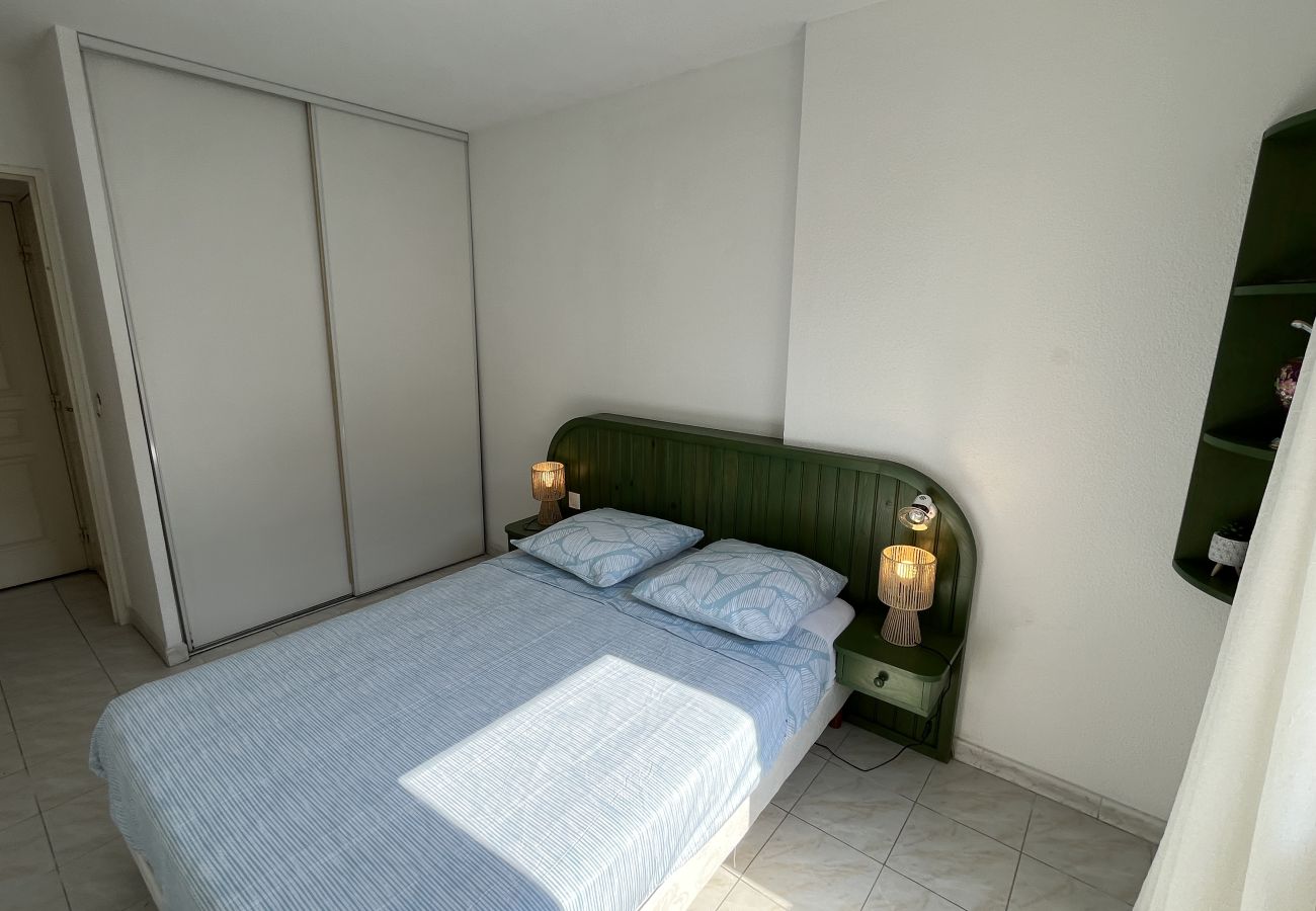 Appartement à Fréjus - Port Fréjus, Les Rives Latines, 100m des plages, Vue Port, t2 40m2, 4 pers, parking