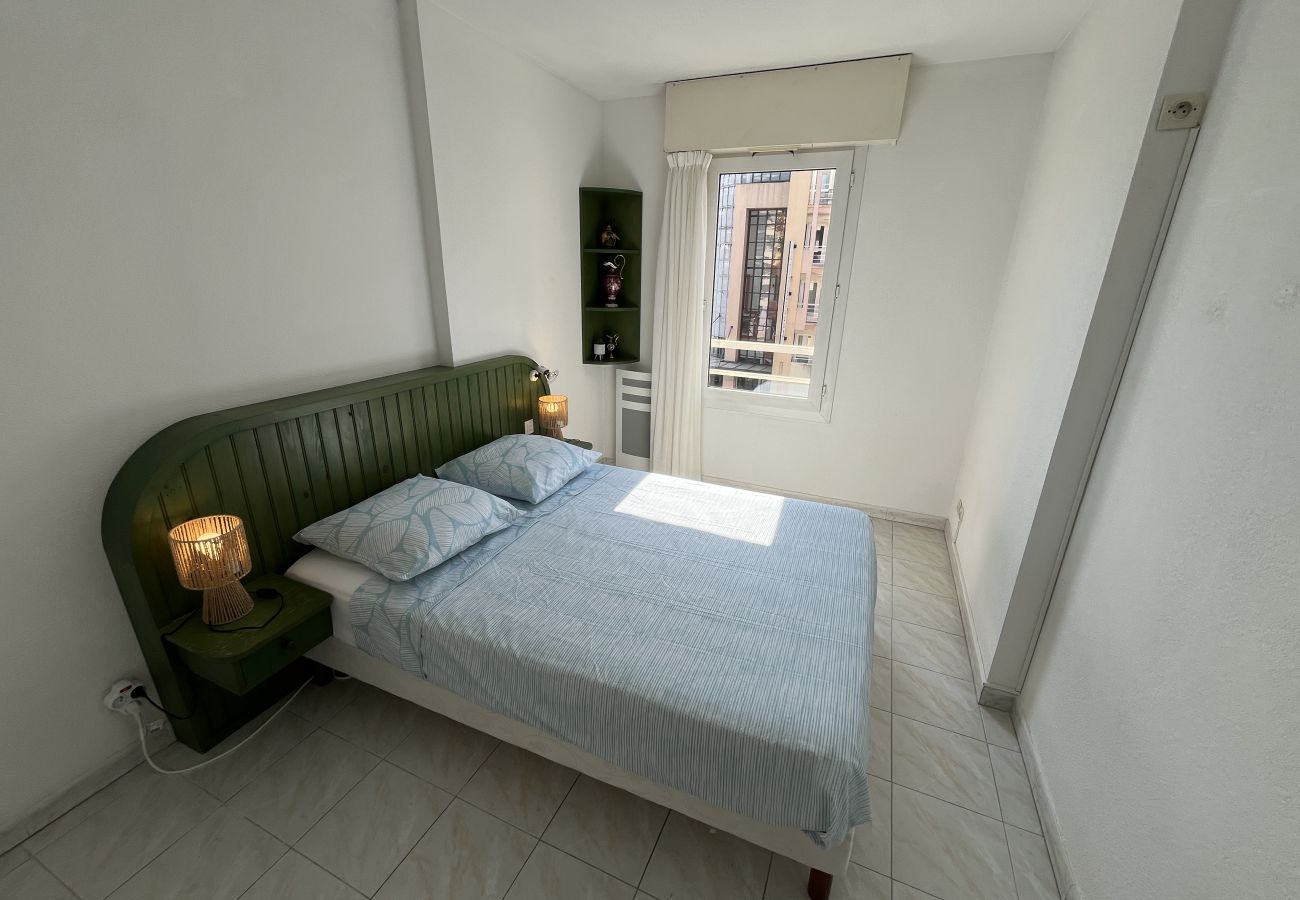 Appartement à Fréjus - Port Fréjus, Les Rives Latines, 100m des plages, Vue Port, t2 40m2, 4 pers, parking