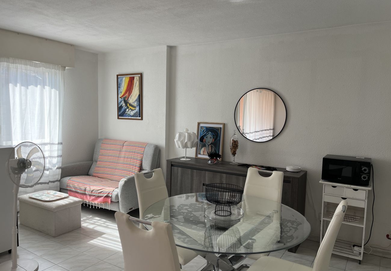 Appartement à Fréjus - Port Fréjus, Les Rives Latines, 100m des plages, Vue Port, t2 40m2, 4 pers, parking