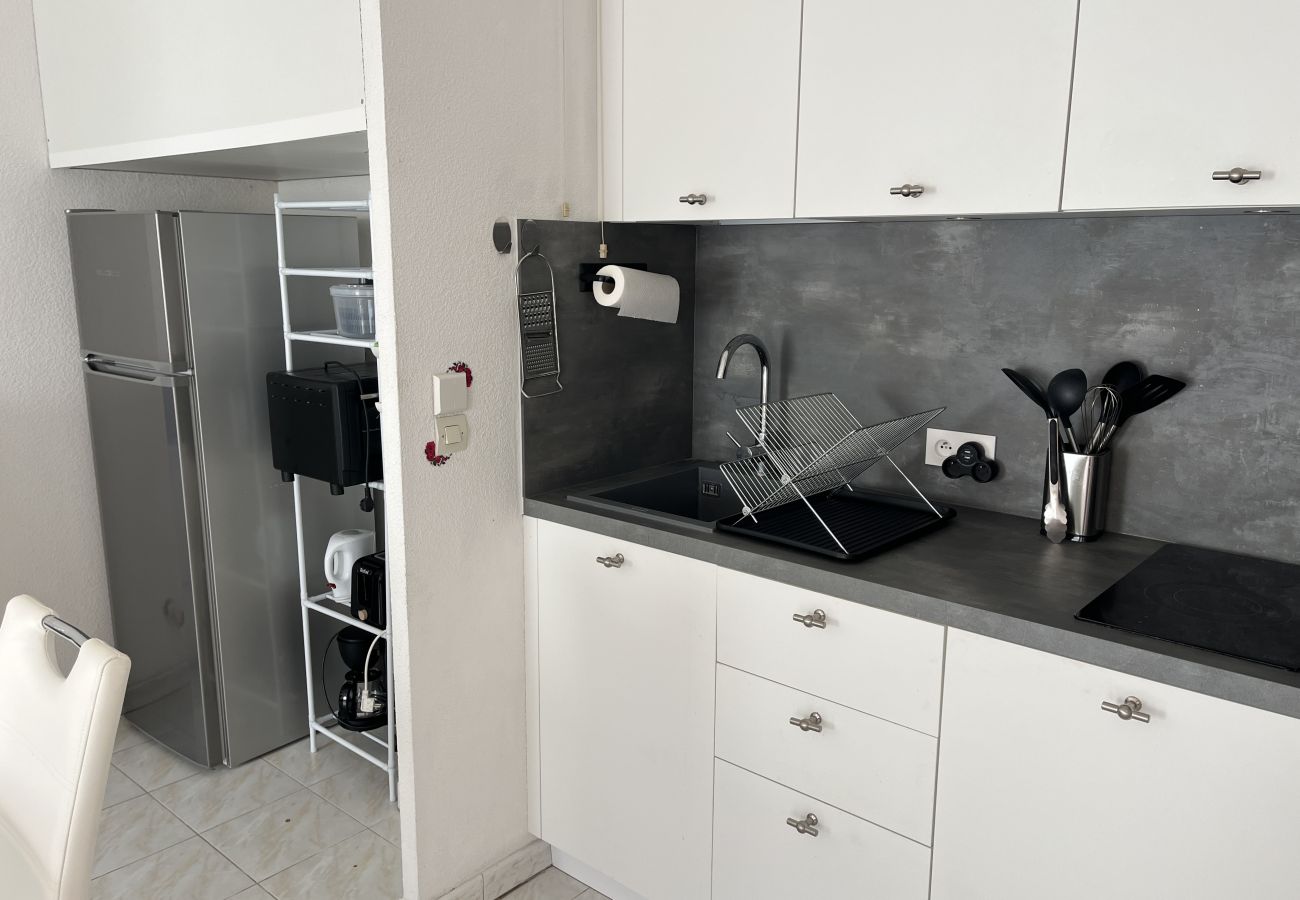 Appartement à Fréjus - Port Fréjus, Les Rives Latines, 100m des plages, Vue Port, t2 40m2, 4 pers, parking