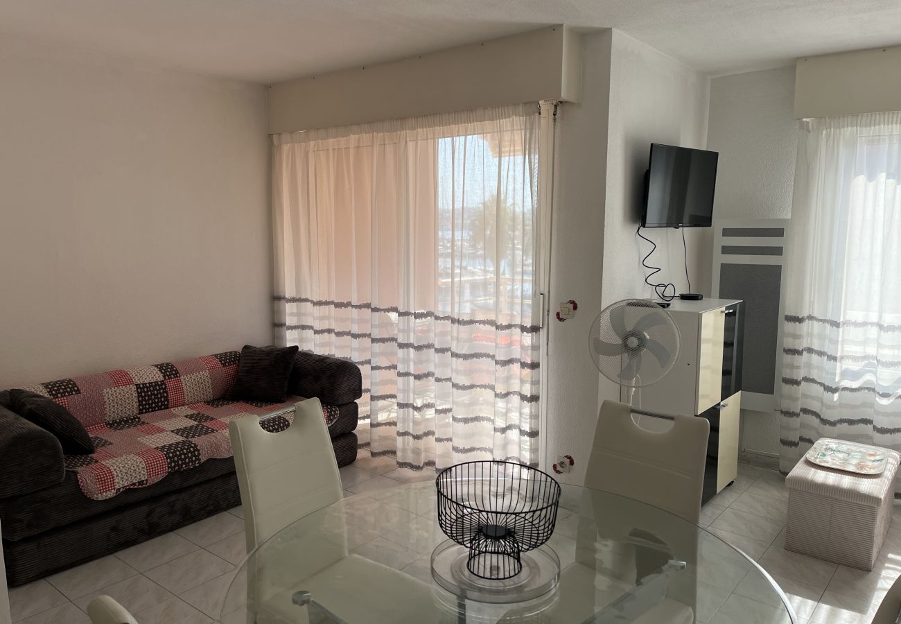 Appartement à Fréjus - Port Fréjus, Les Rives Latines, 100m des plages, Vue Port, t2 40m2, 4 pers, parking